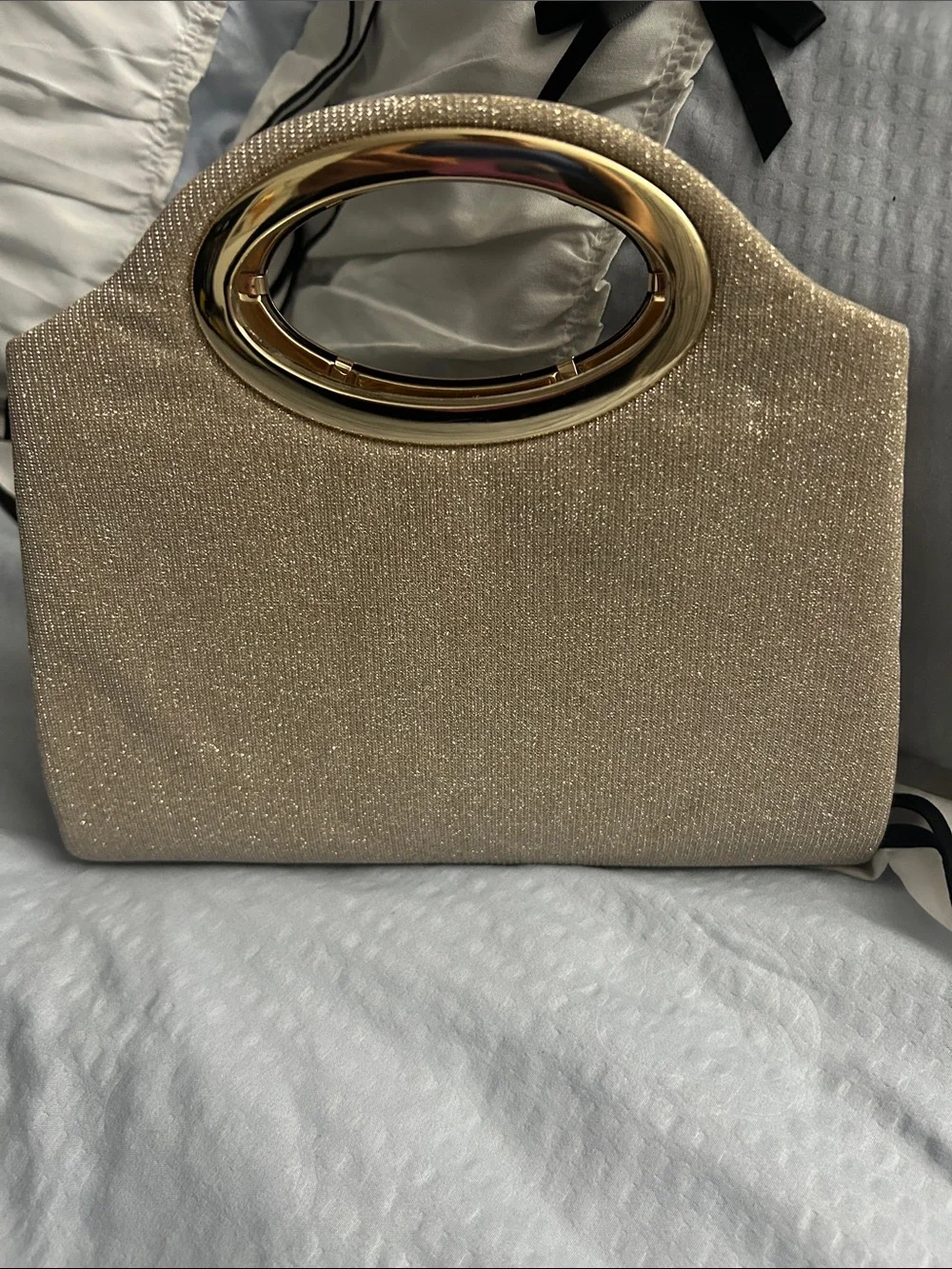 N/A elegant gold